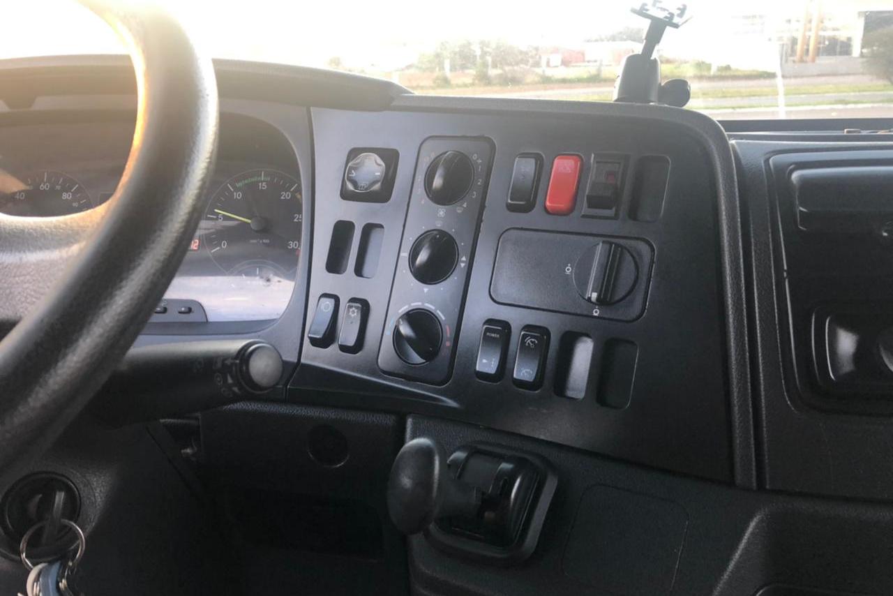Mercedes Benz Atego 2430 - 14/14 8