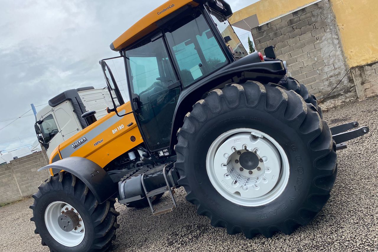 Valtra BH 180 - 16/16 11