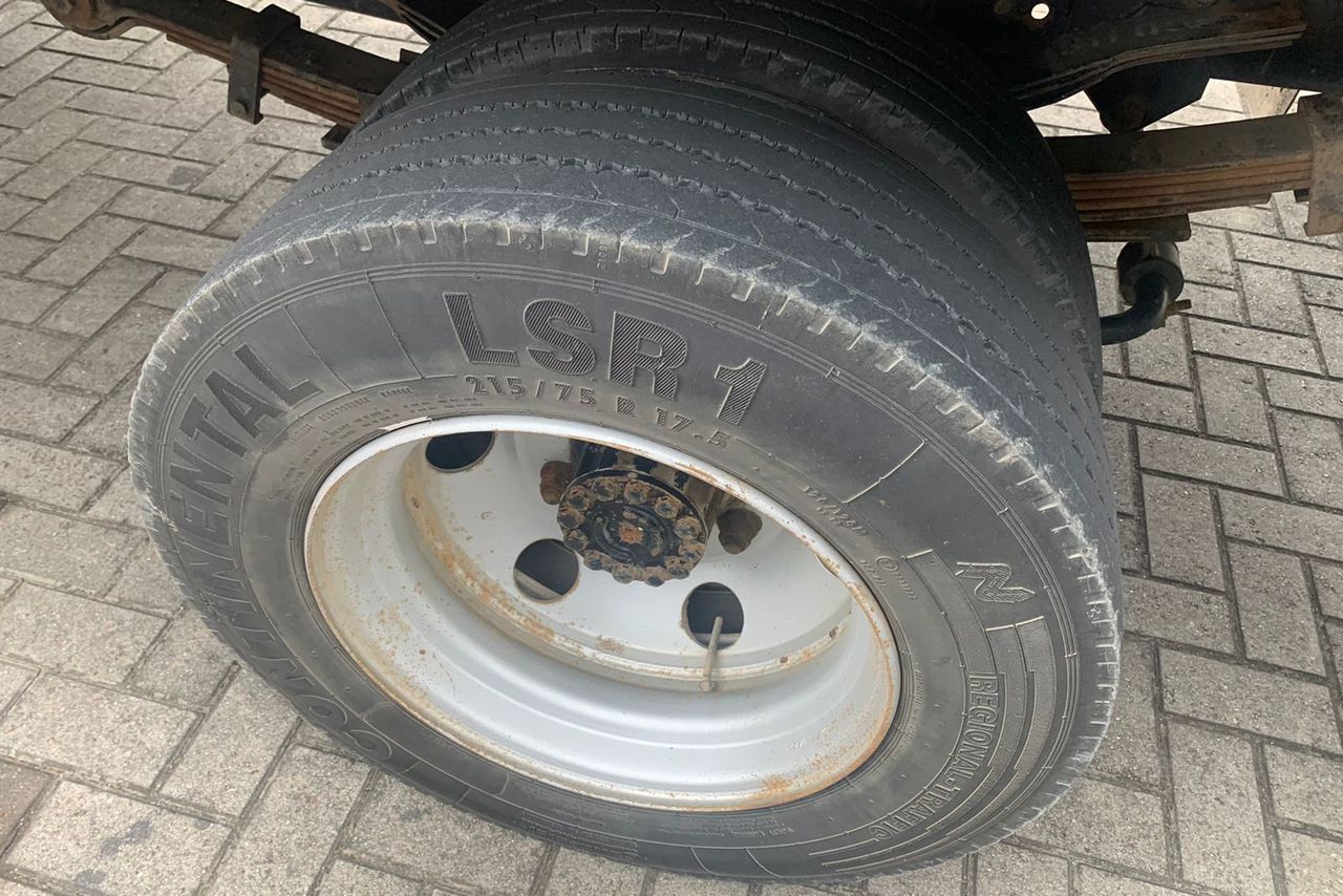 Volkswagen 8 160 - 14/14 2
