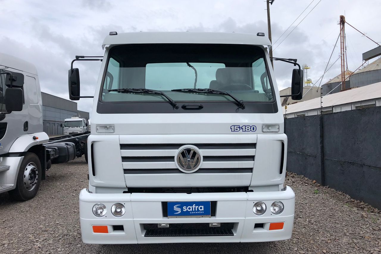 Volkswagen 15-180 E Constellation - 04/04 2