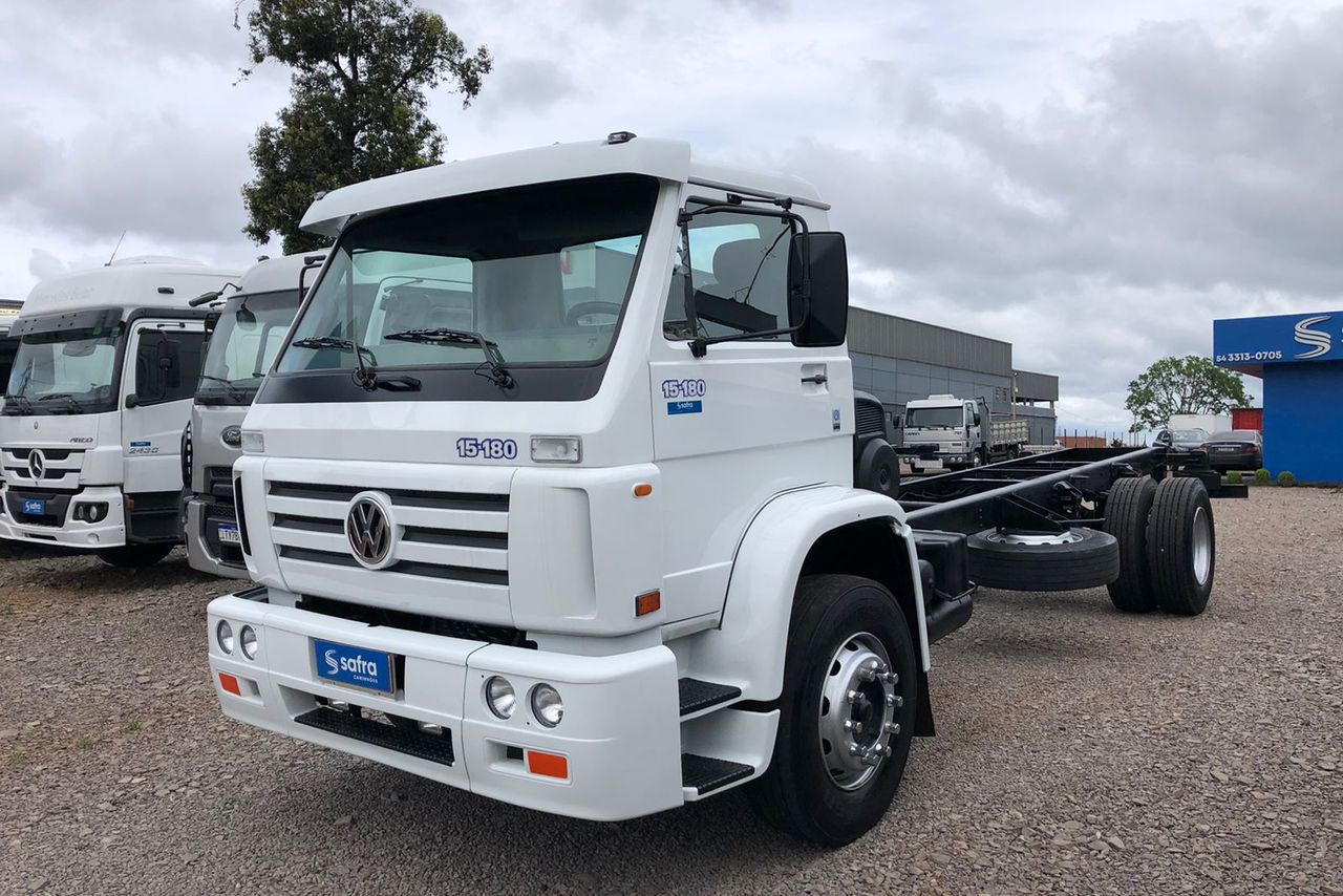 Volkswagen 15-180 E Constellation - 04/04 5