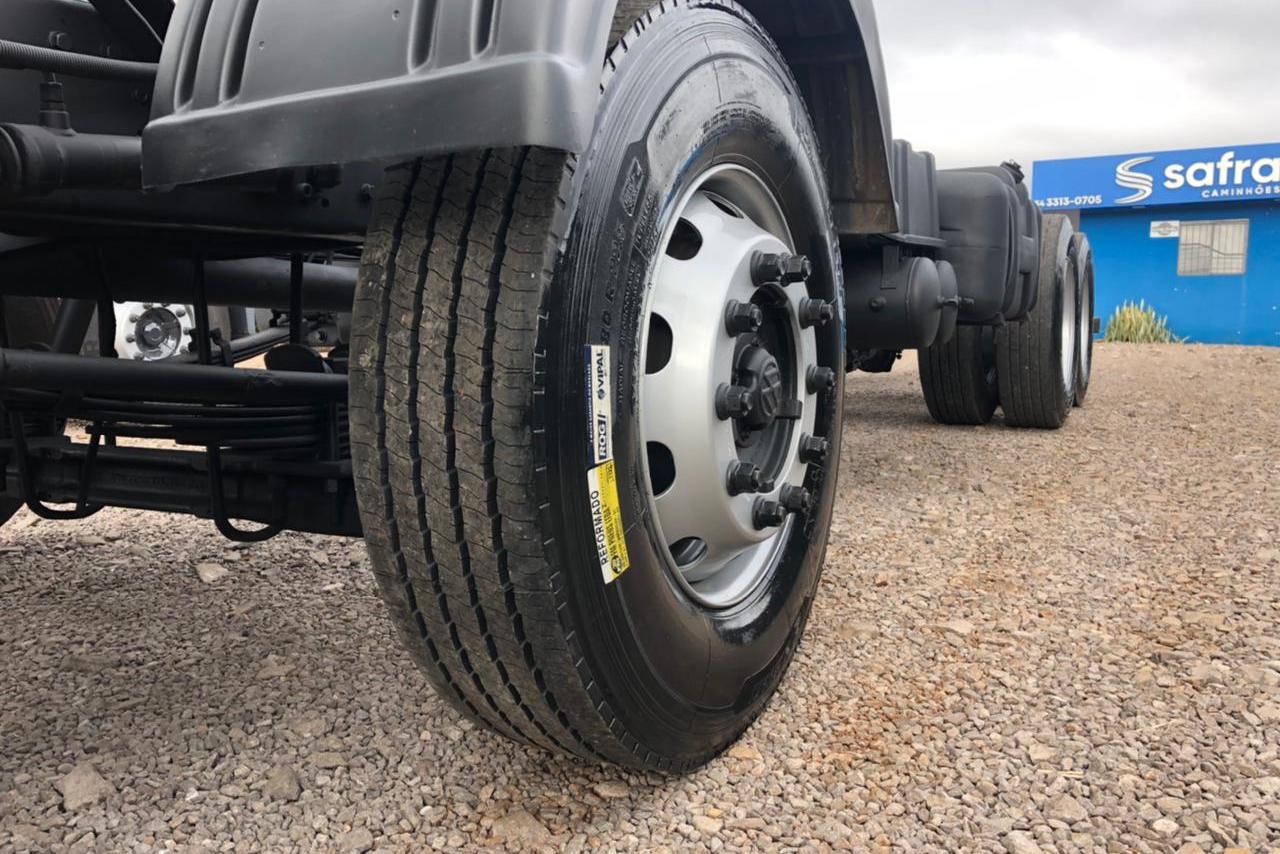 Volkswagen 24-280 E Constellation 6x2 - 14/14 6