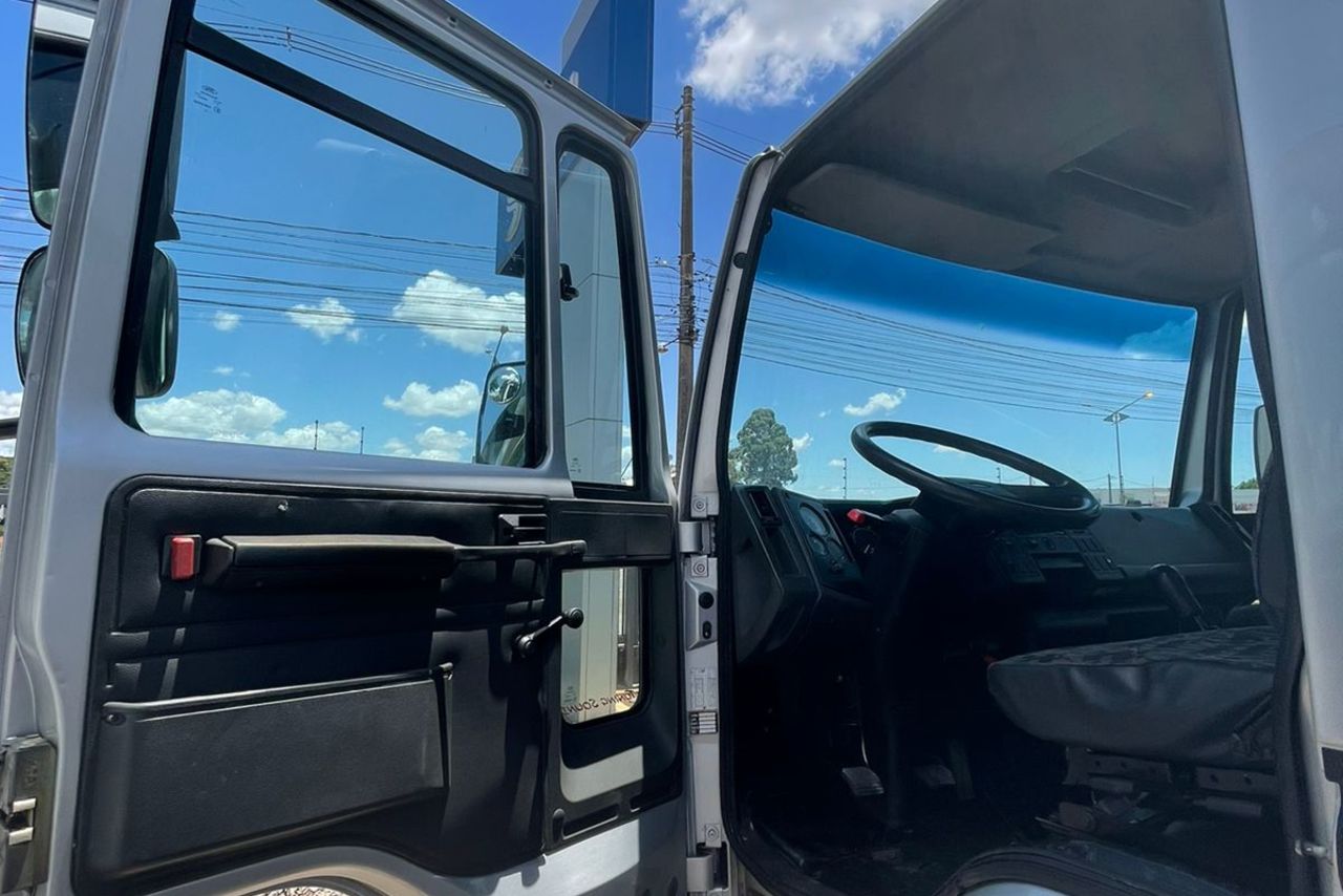Ford Cargo815 - 05/05 14