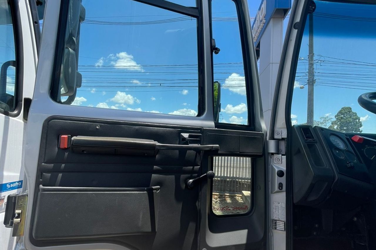 Ford Cargo815 - 05/05 15