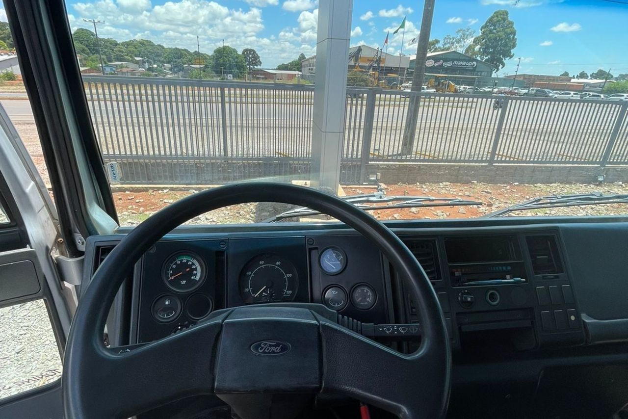 Ford Cargo815 - 05/05 20