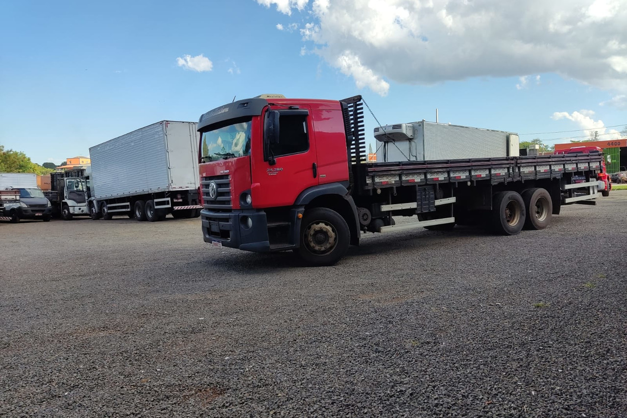 Volkswagen 24-280 E Constellation 6x2 - 17/17 1