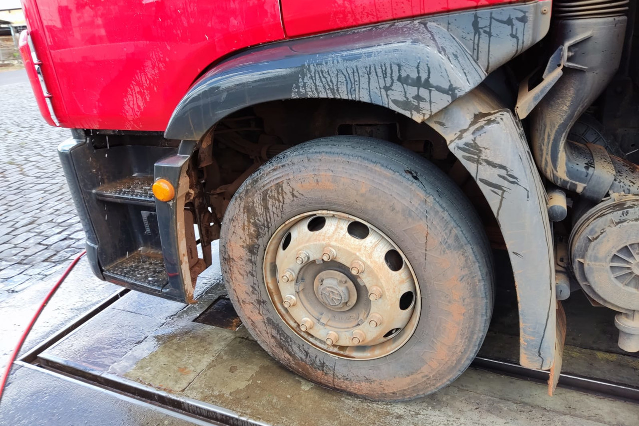 Volkswagen 24-280 E Constellation 6x2 -  6