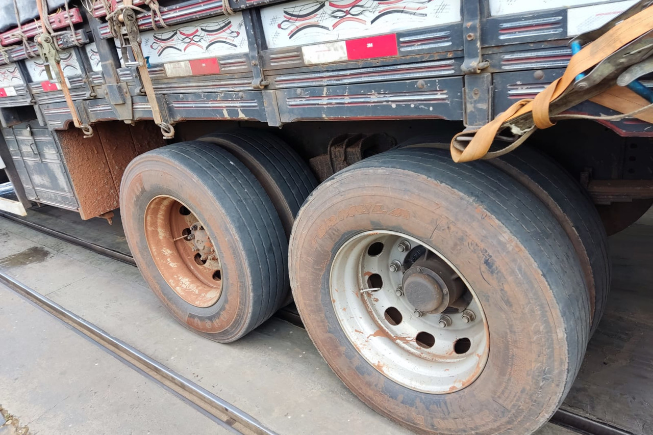 Volkswagen 24-280 E Constellation 6x2 -  9