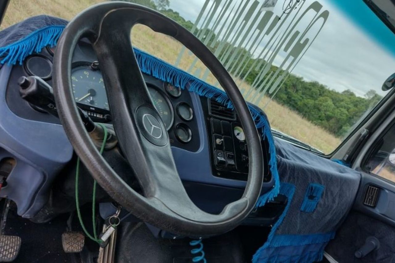 Mercedes Benz MB 1620 - 02 12