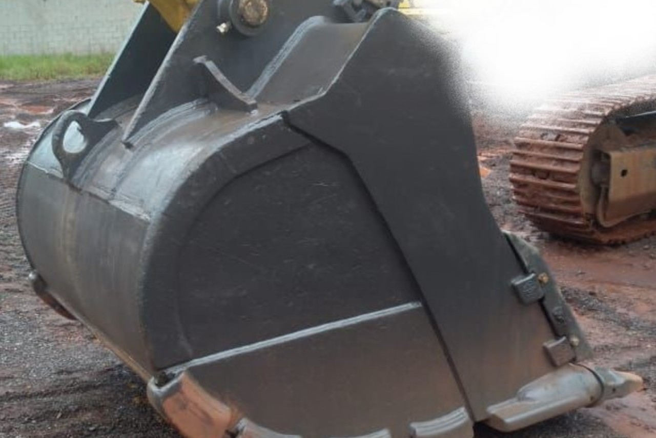 Komatsu PC600 - 20/20 7