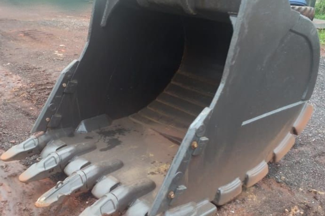 Komatsu PC600 - 20/20 10