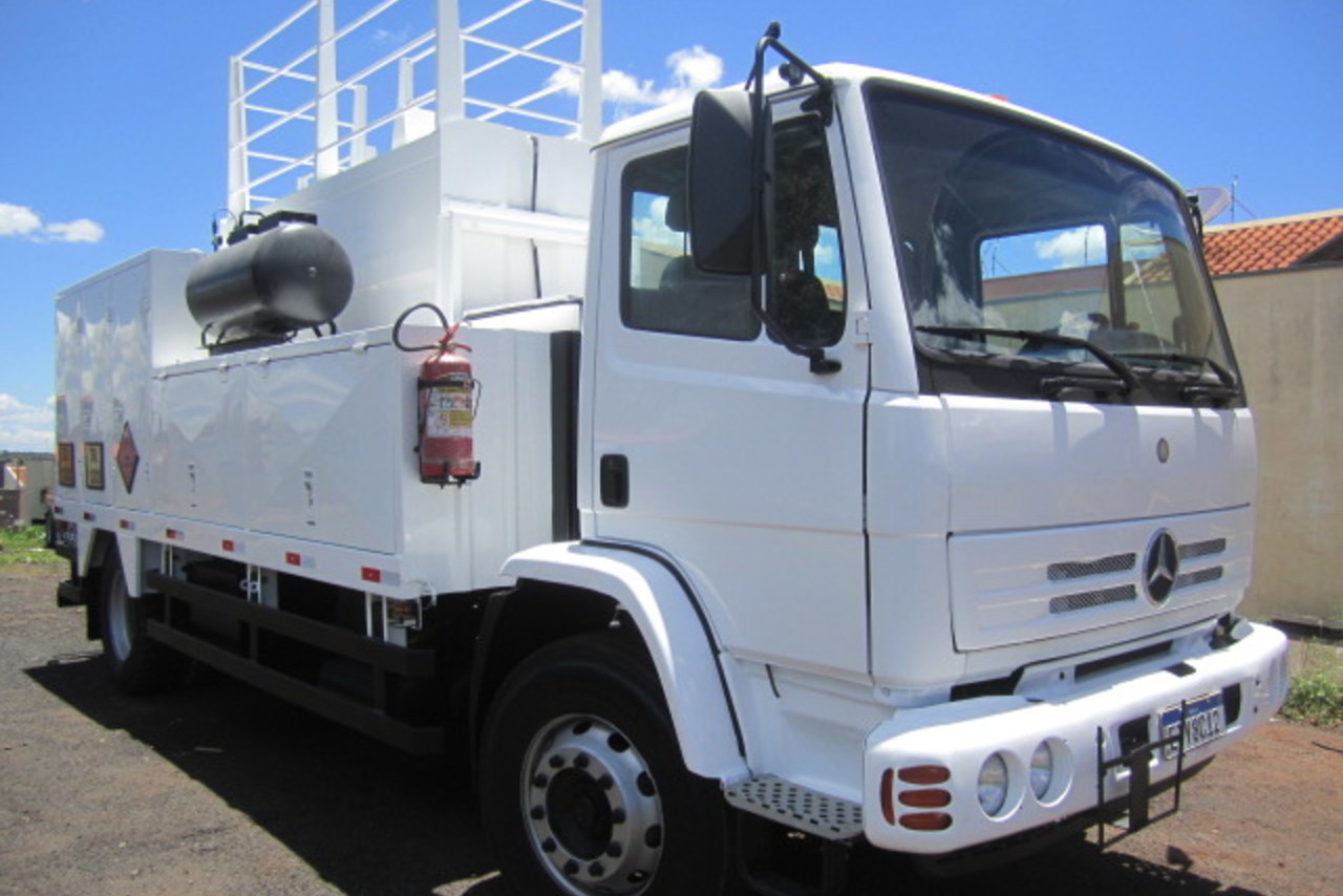Mercedes Benz MB 1718 - 11/11 2