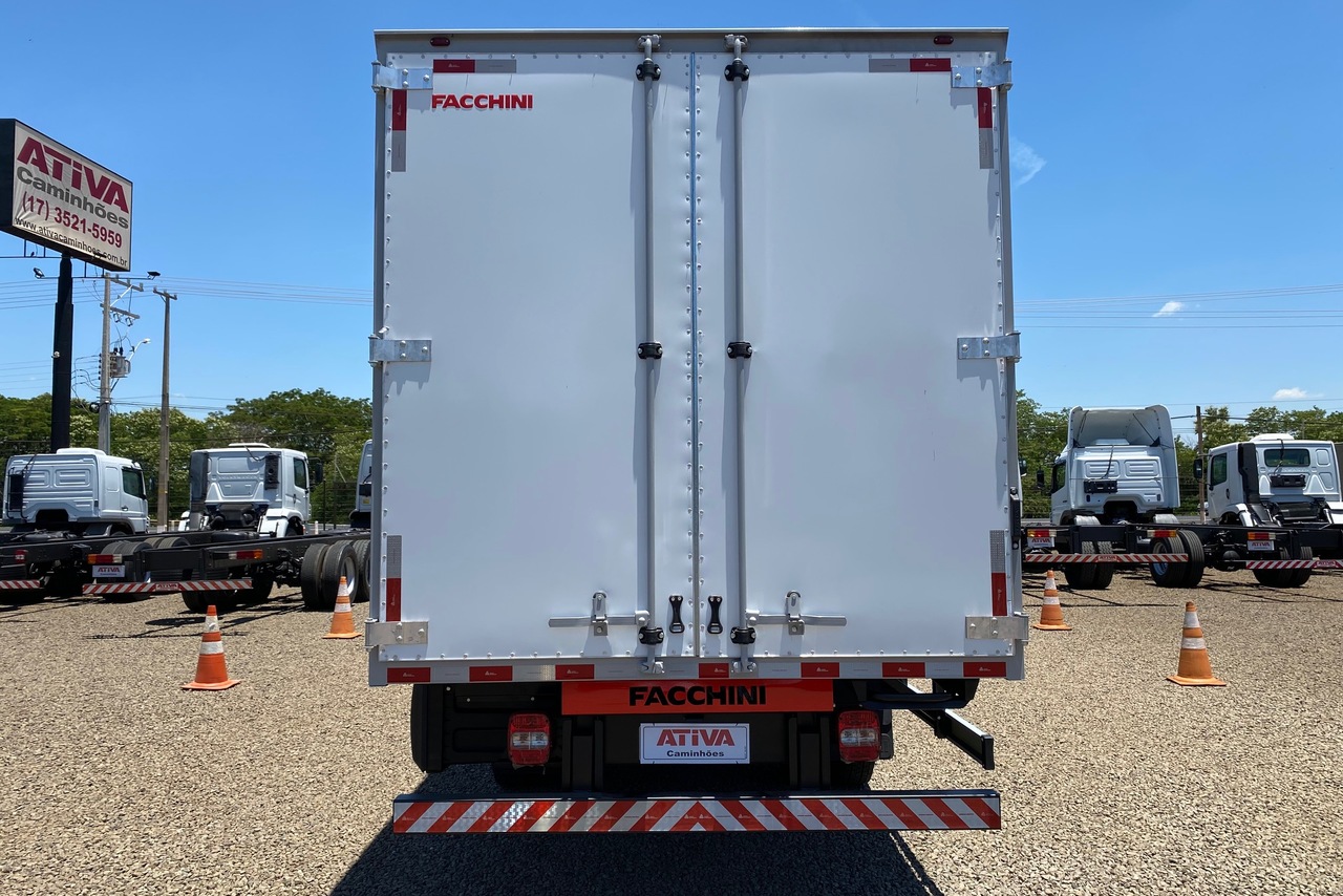 Volkswagen 11-180 Delivery  - 21/22 3