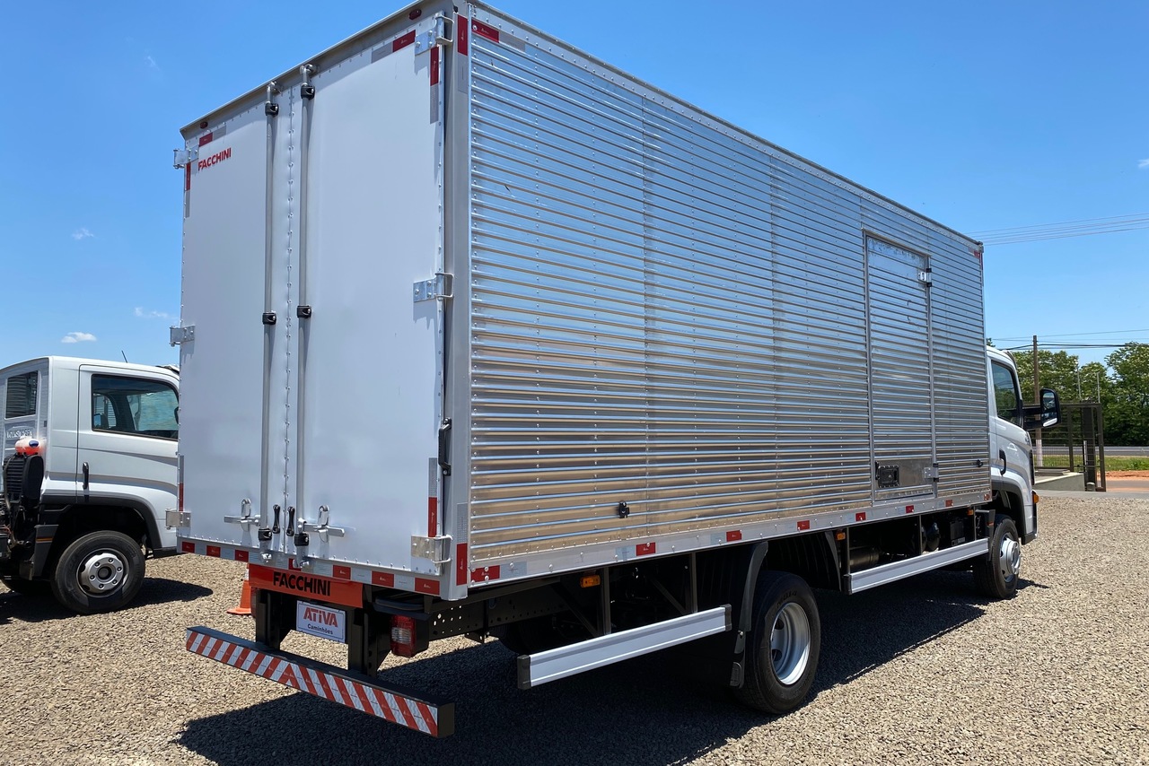 Volkswagen 11-180 Delivery  - 21/22 4