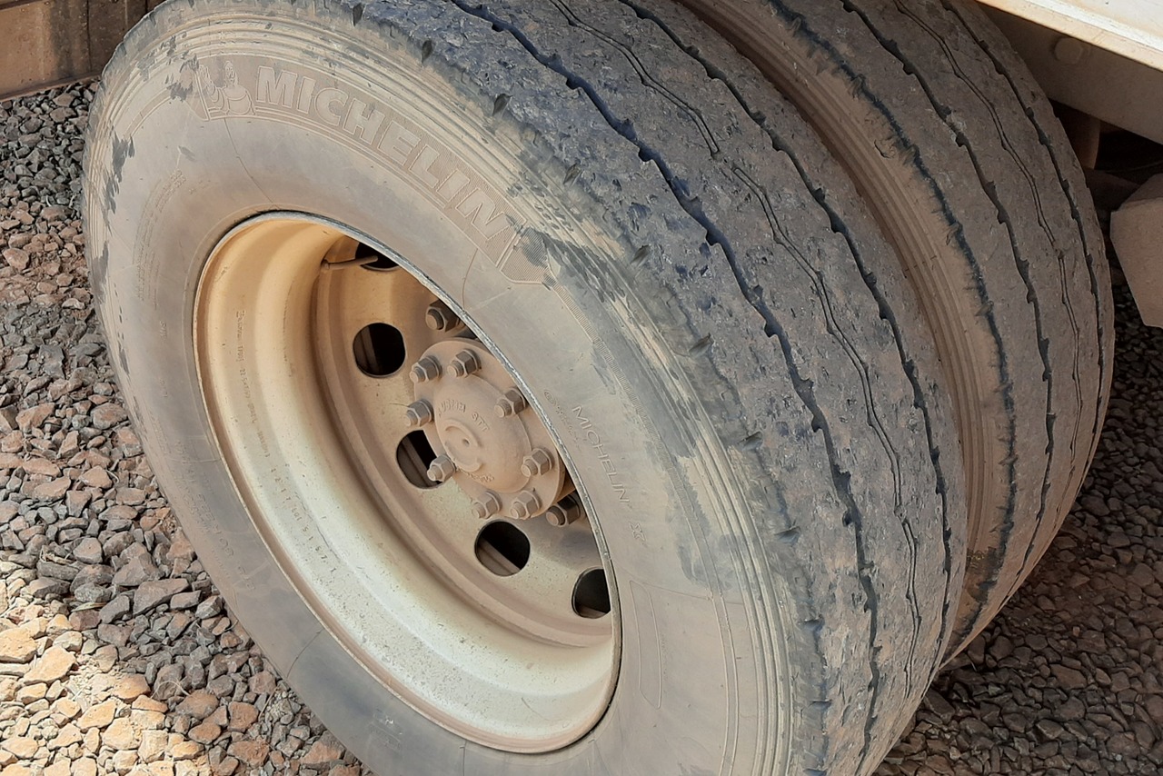 Volkswagen 24-280 E Constellation 6x2 - 19/20 14