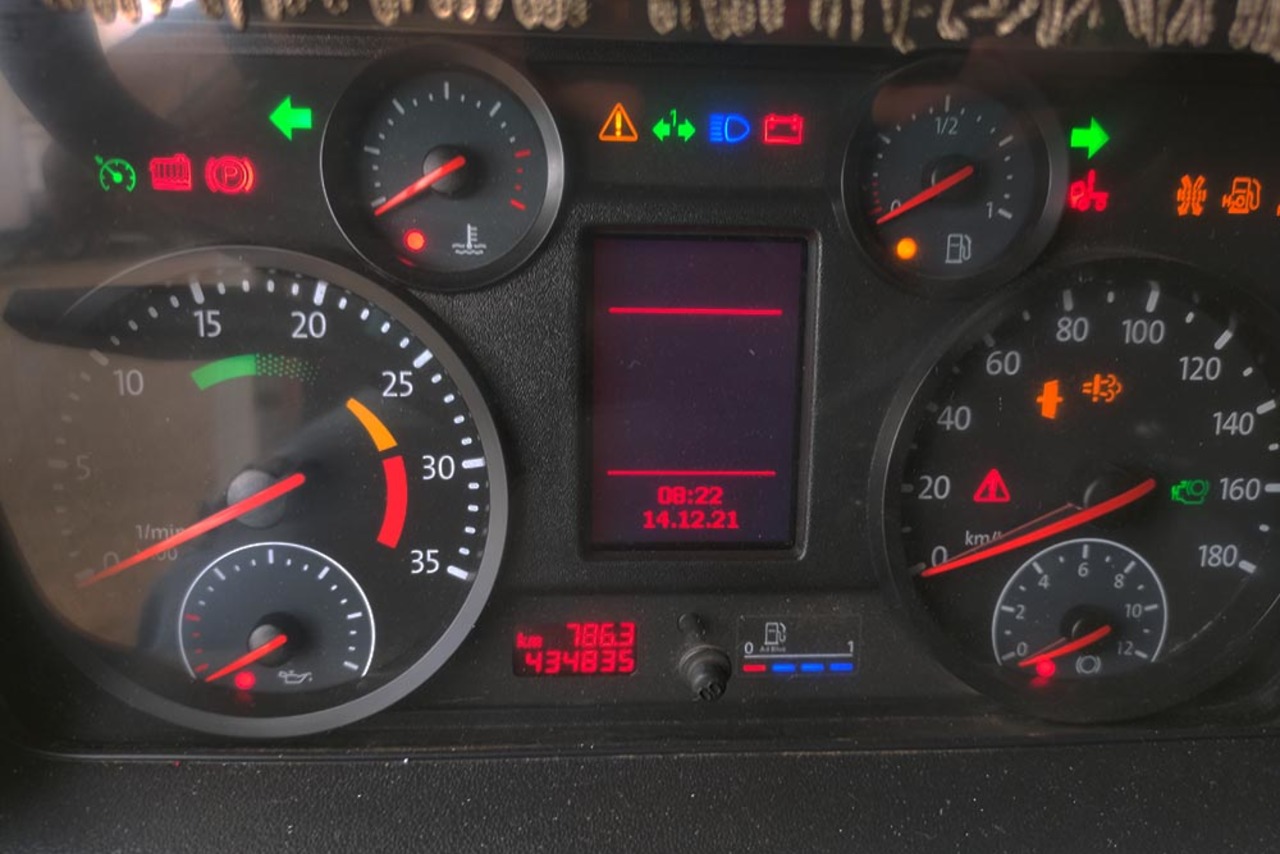 Volkswagen 8 160 - 14/14 2
