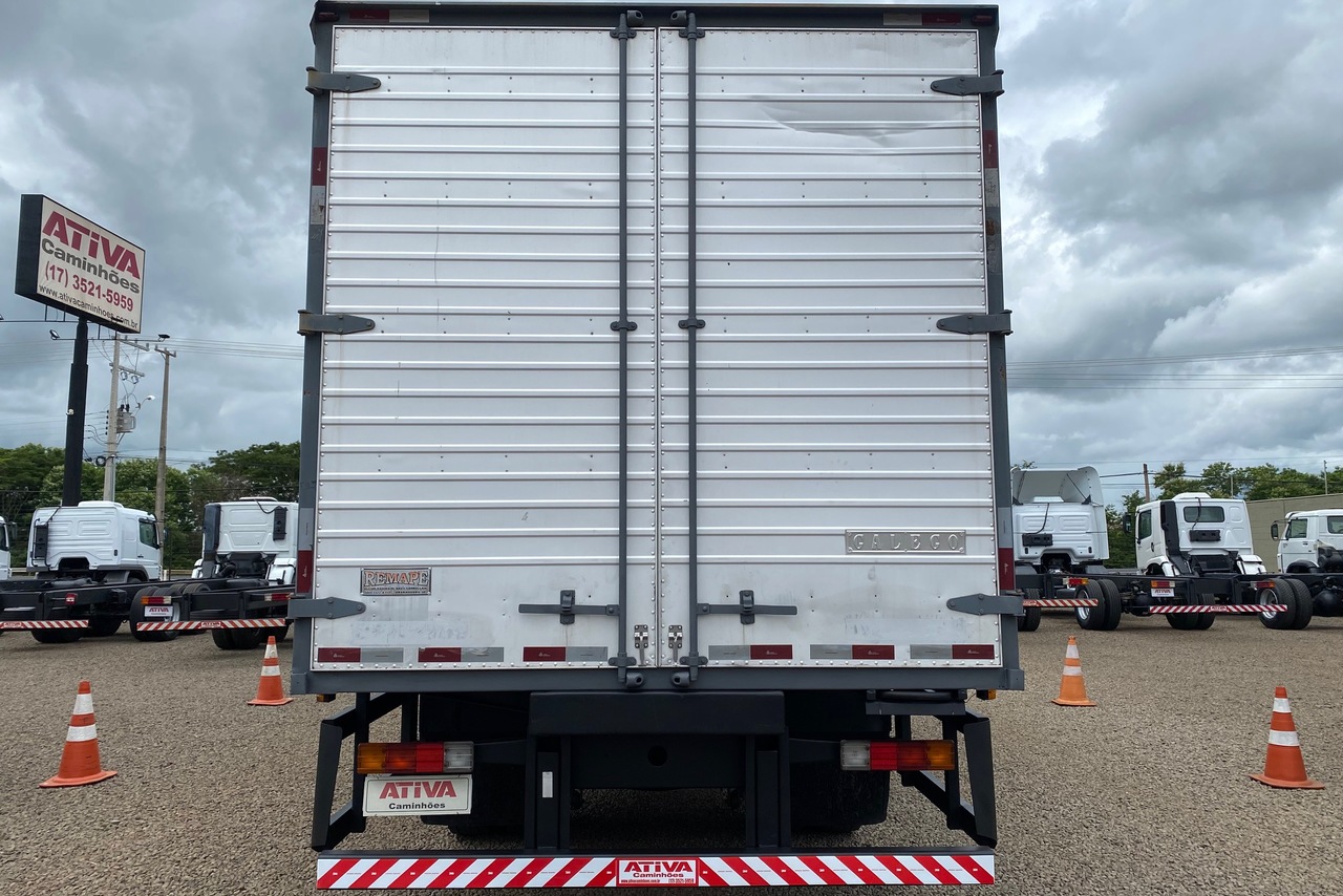 Mercedes Benz MB 1718 - 11/11 3
