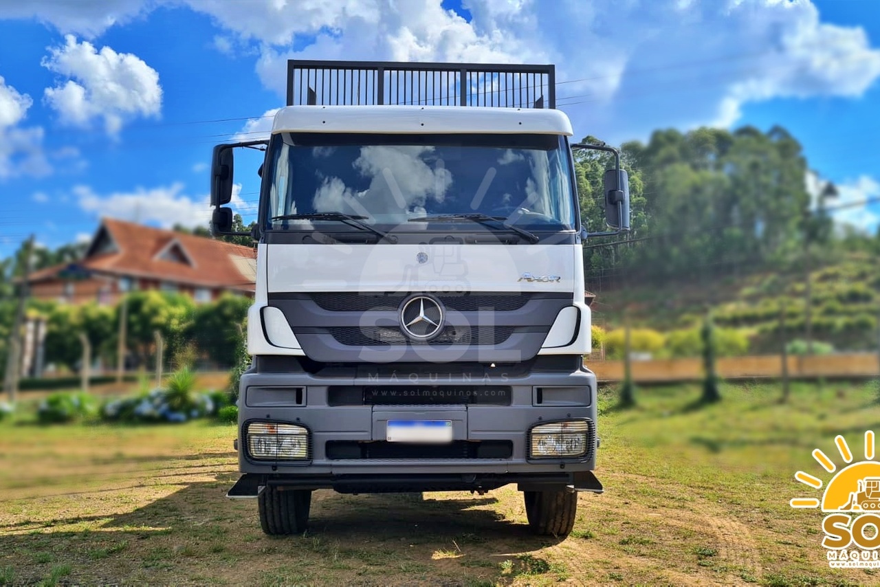 Mercedes Benz MB3344 Plataforma - 18/19 2