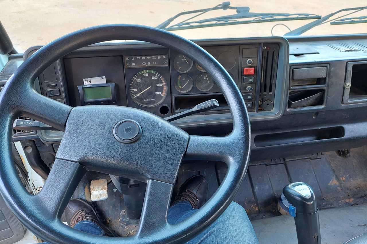 Volkswagen 24 220 - 99/99 2