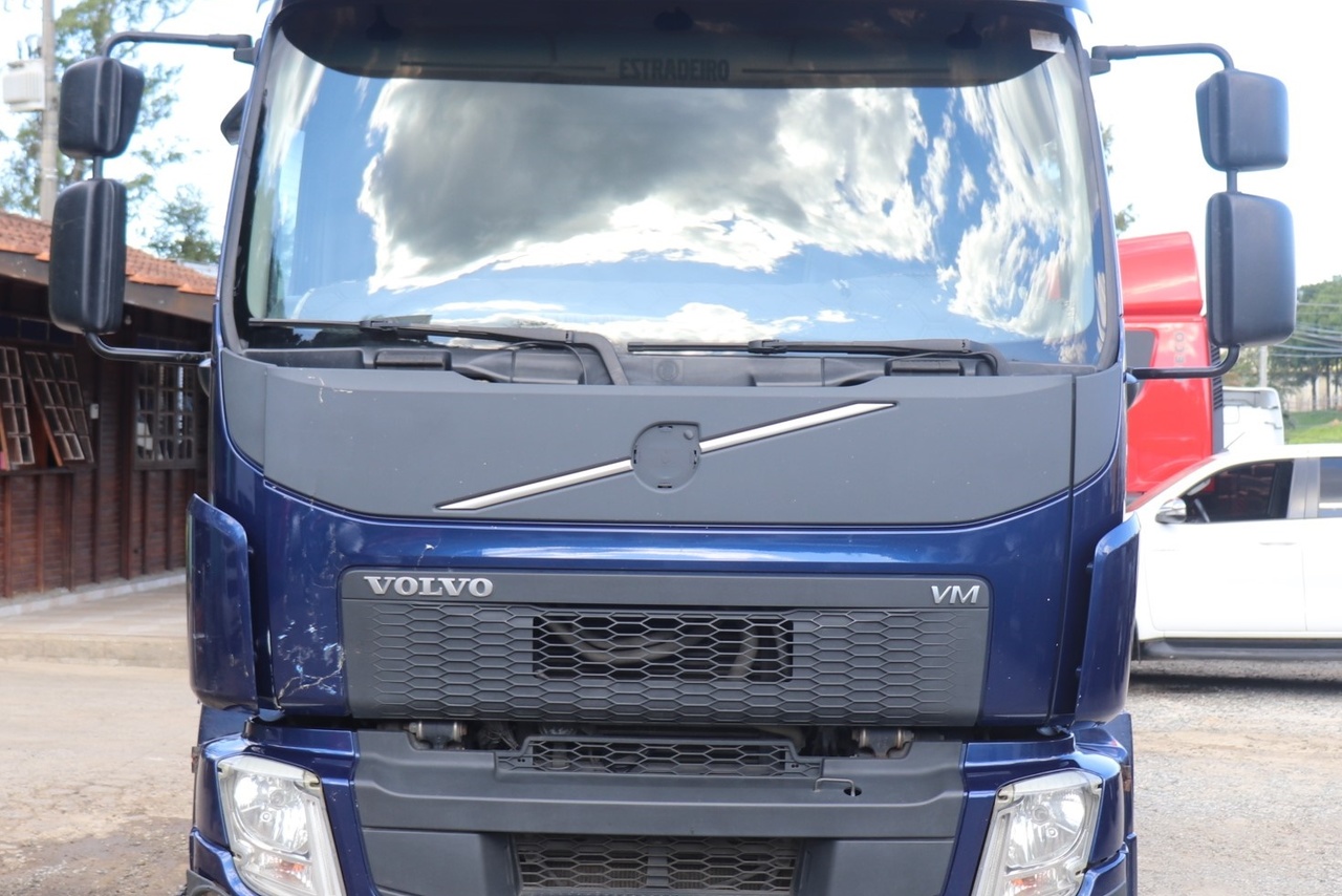 Volvo VM260 - 12/12 5