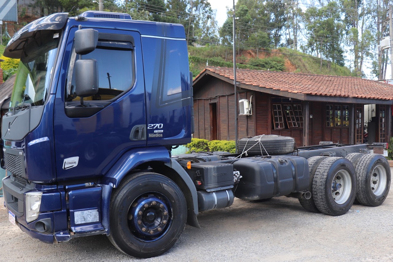 Volvo VM260 - 12/12 6