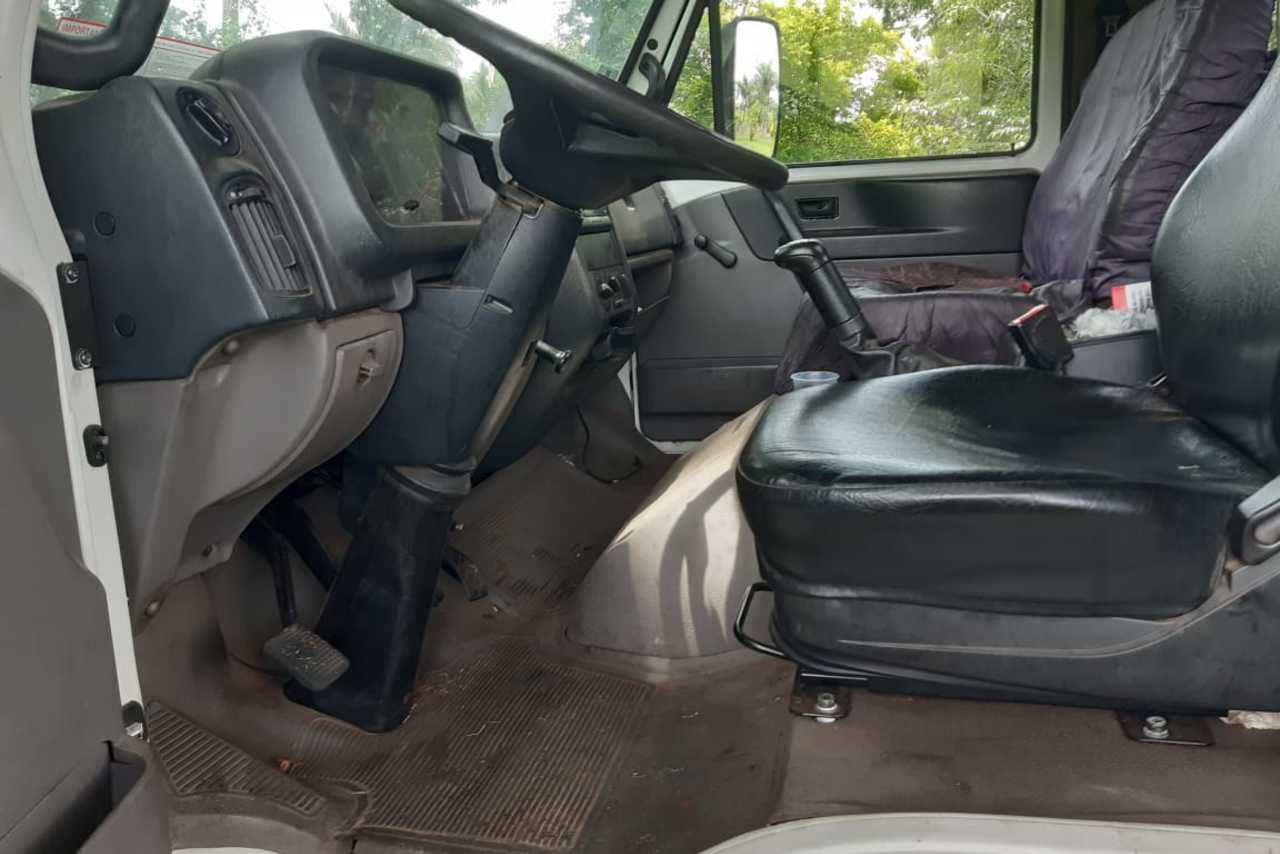 Volkswagen 8 100 - 13/13 11