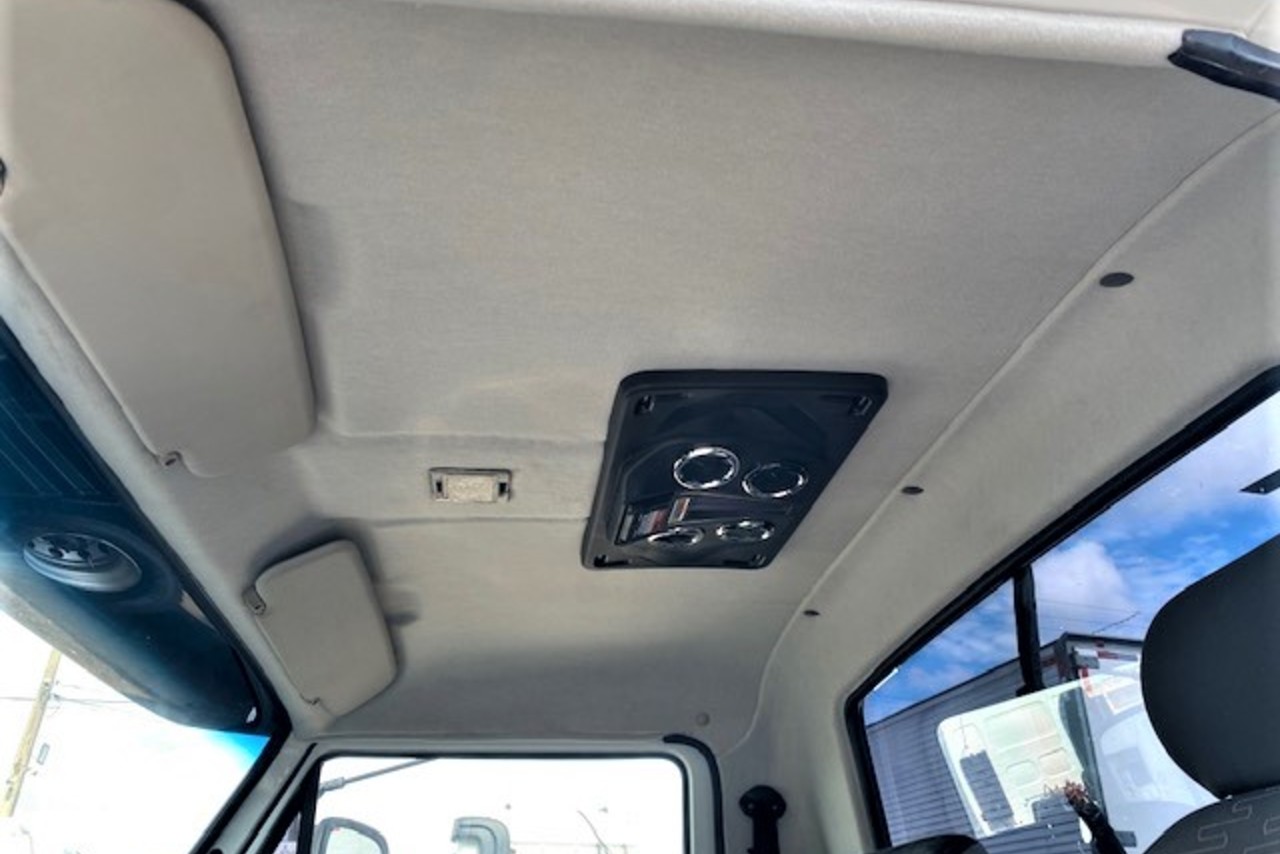 Volkswagen 10-160 E Delivery - 14/14 2