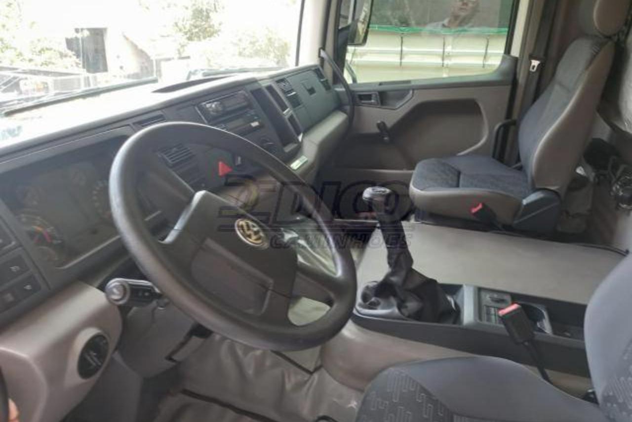 Volkswagen 24-280 E Constellation 6x2 - 12/12 2