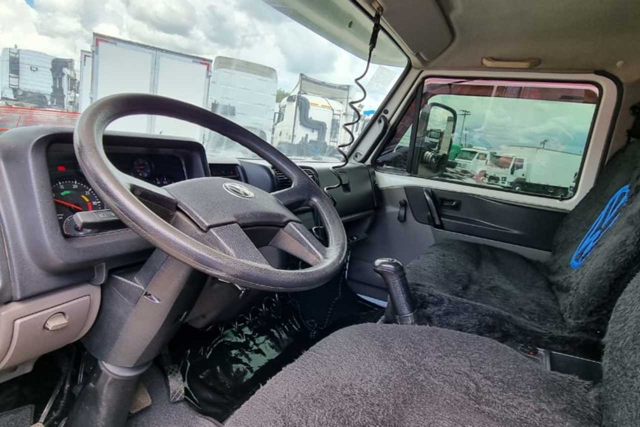 Volkswagen 8 160 - 14/14 13