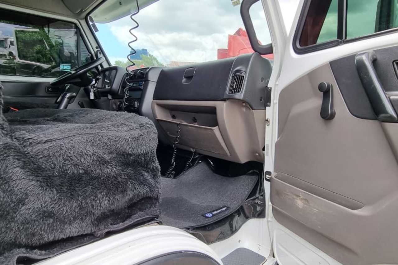 Volkswagen 8 160 - 14/14 18