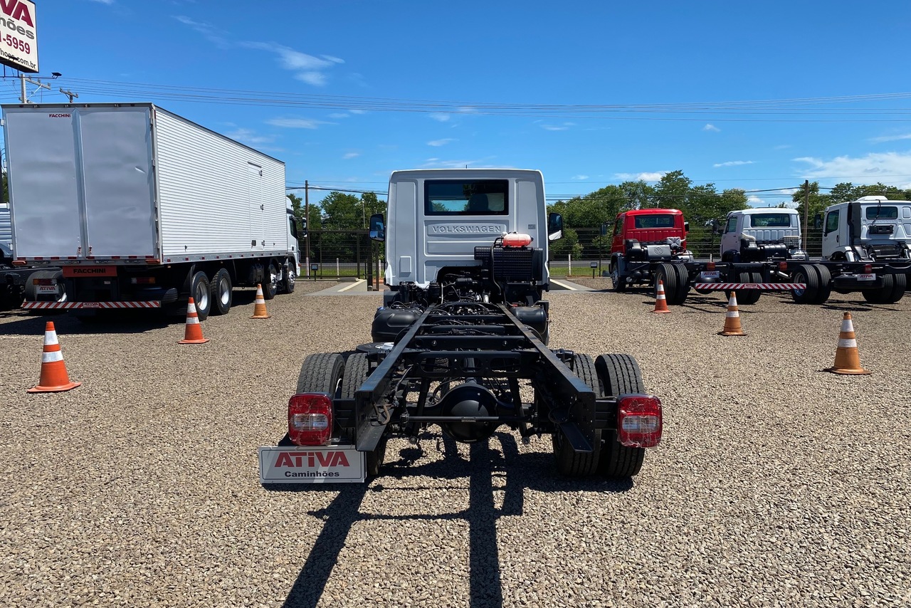 Volkswagen 11-180 Delivery  - 21/22 2