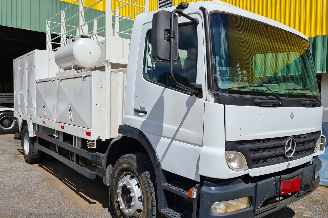 Mercedes Benz MB 1518 - 08/08 10