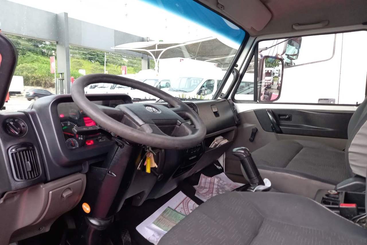 Volkswagen 8 160 - 15/15 6