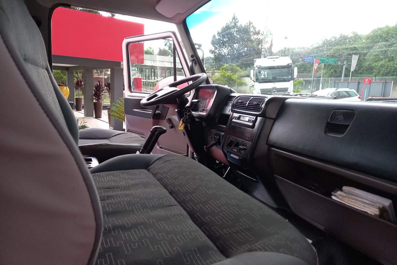 Volkswagen 8 160 - 15/15 9