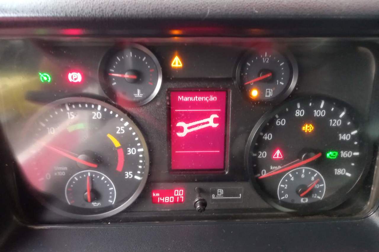 Volkswagen 8 160 - 15/15 17