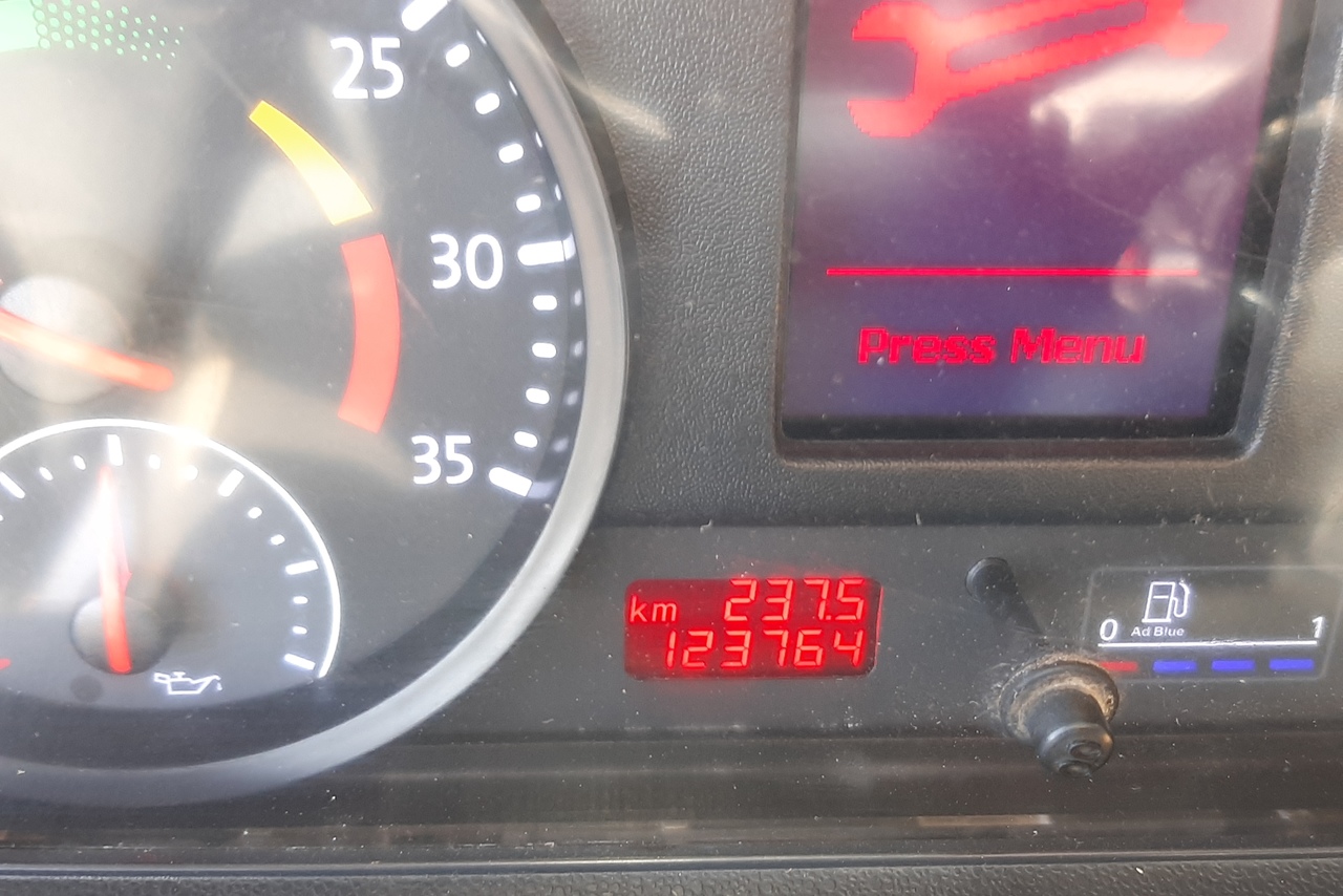 Volkswagen 8 160 - 16/16 10