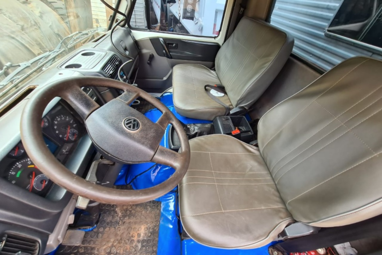 Volkswagen 8 160 - 12/12 4