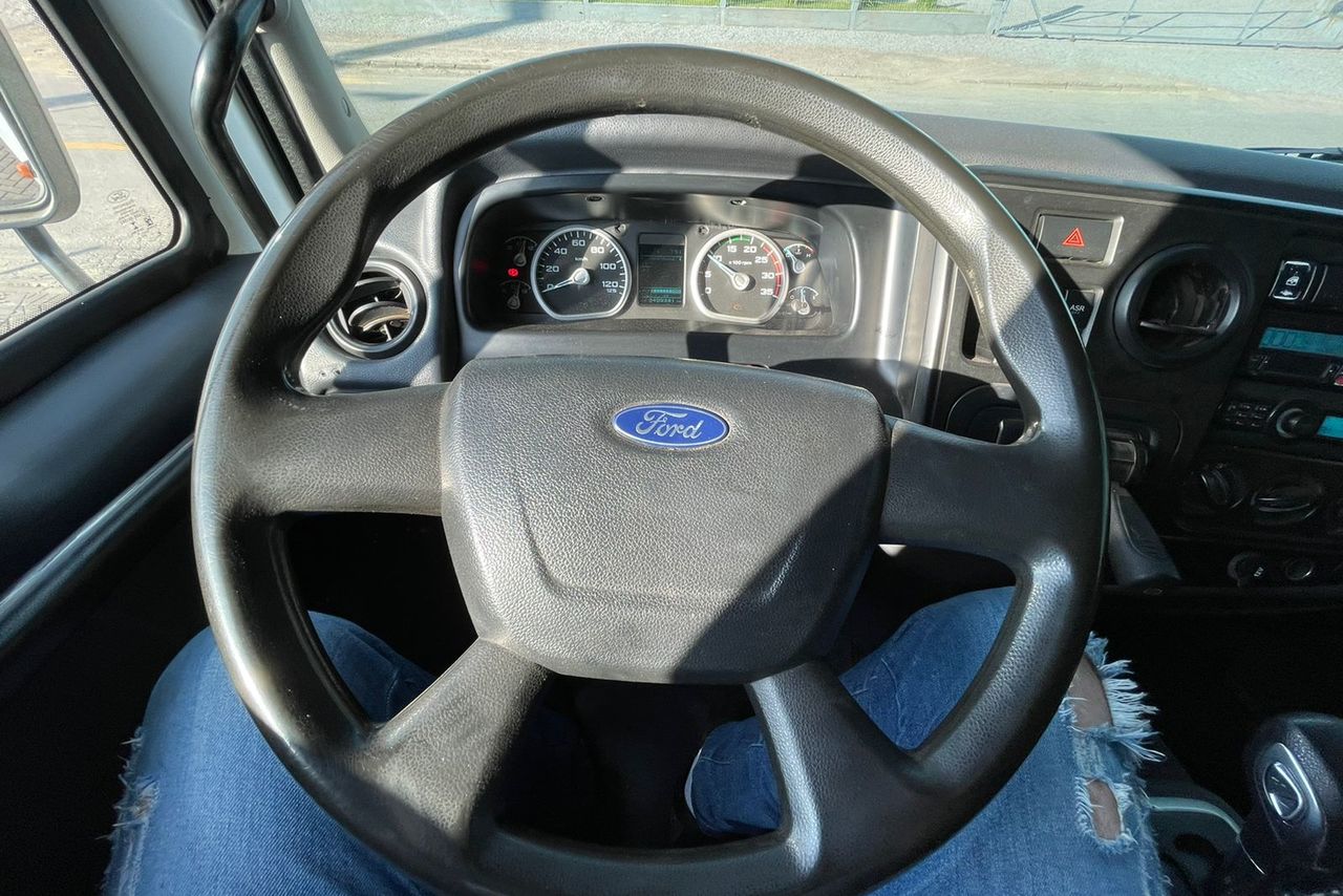 Ford Cargo 2431 - 19/19 12