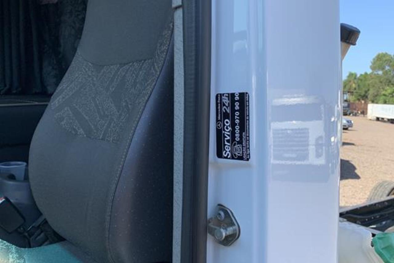 Mercedes Benz Accelo 1016 - 19/20 13
