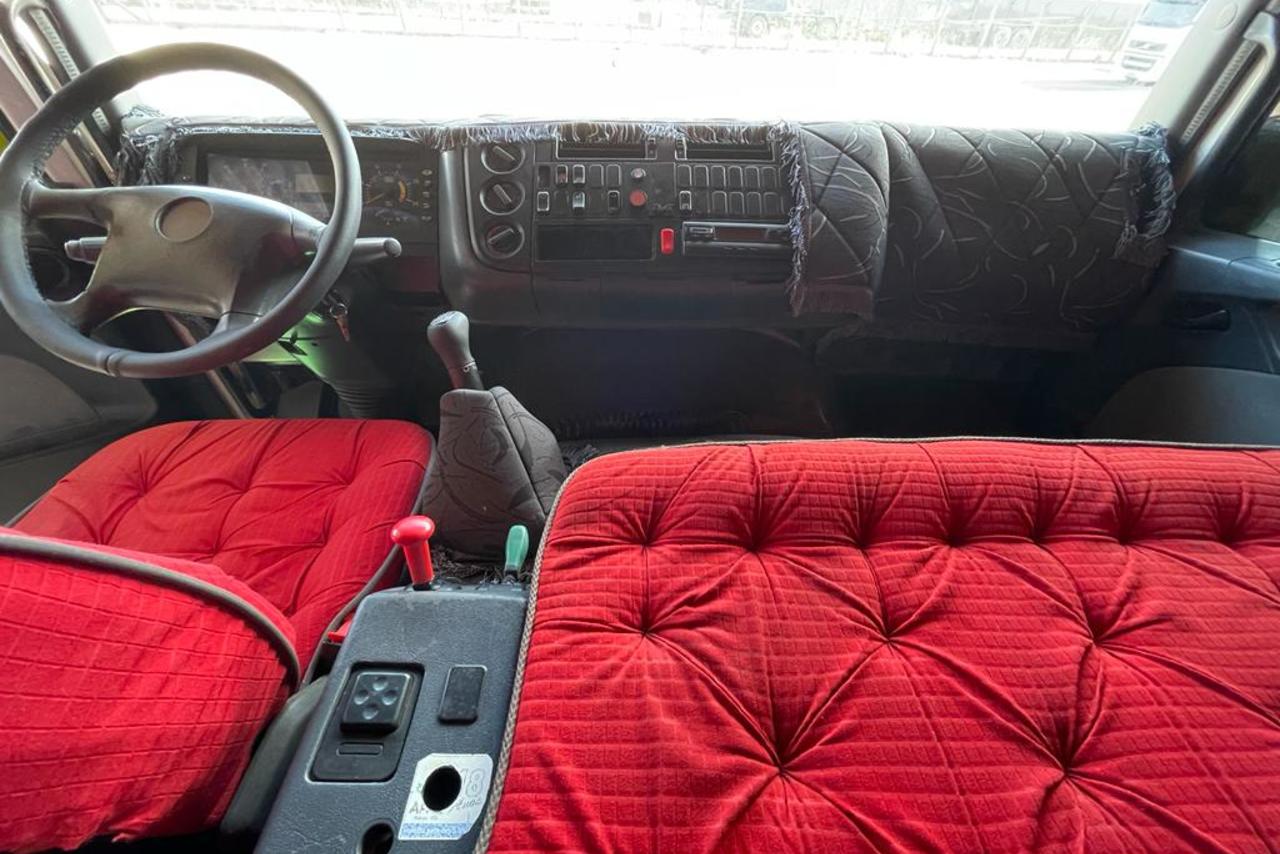 Mercedes Benz MB 1944 - 04/04 11