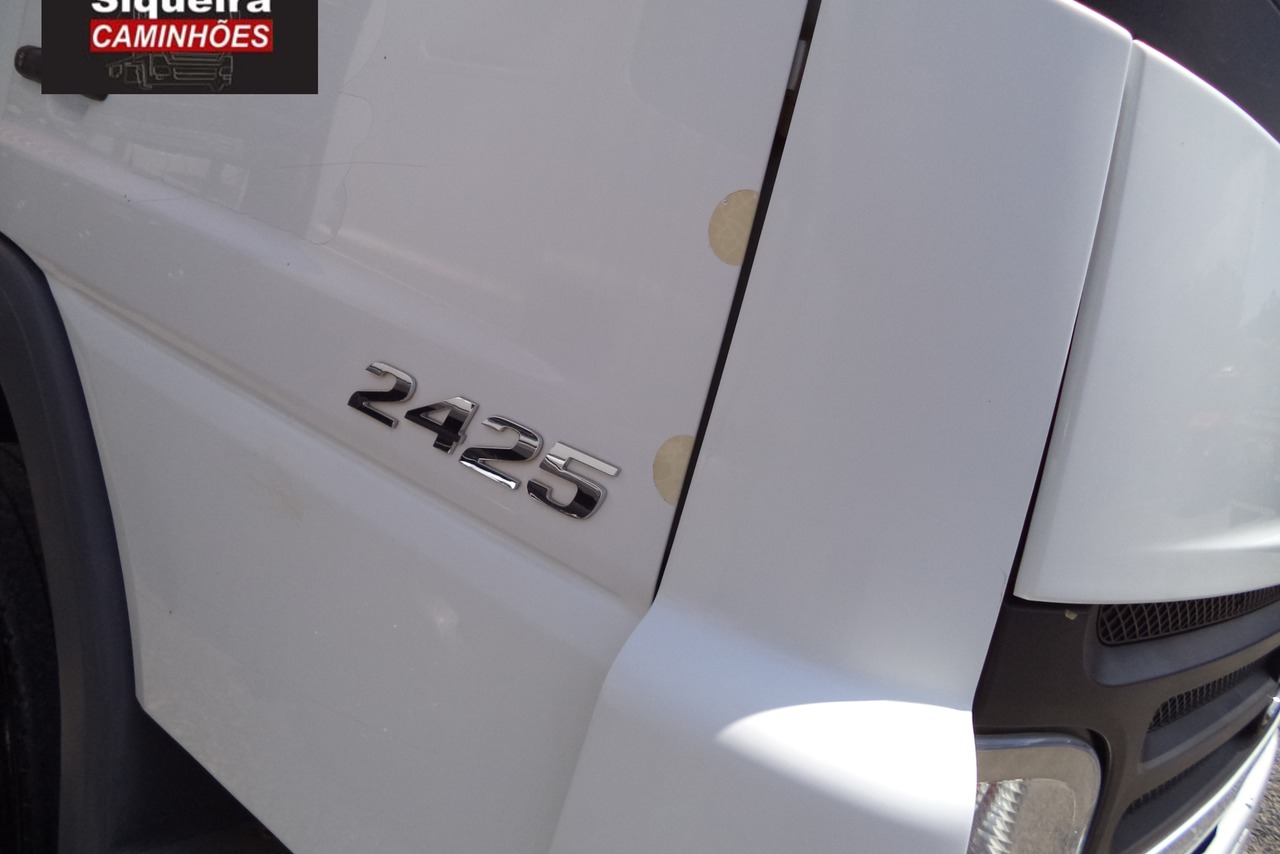 Mercedes Benz Atego 2425 - 08/09 9