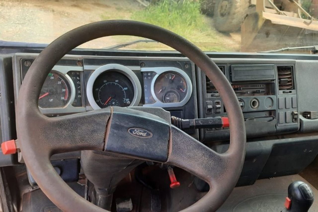 Ford Cargo1317 - 10 4