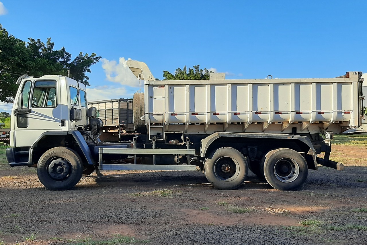 Ford Cargo2428 - 08/08 8