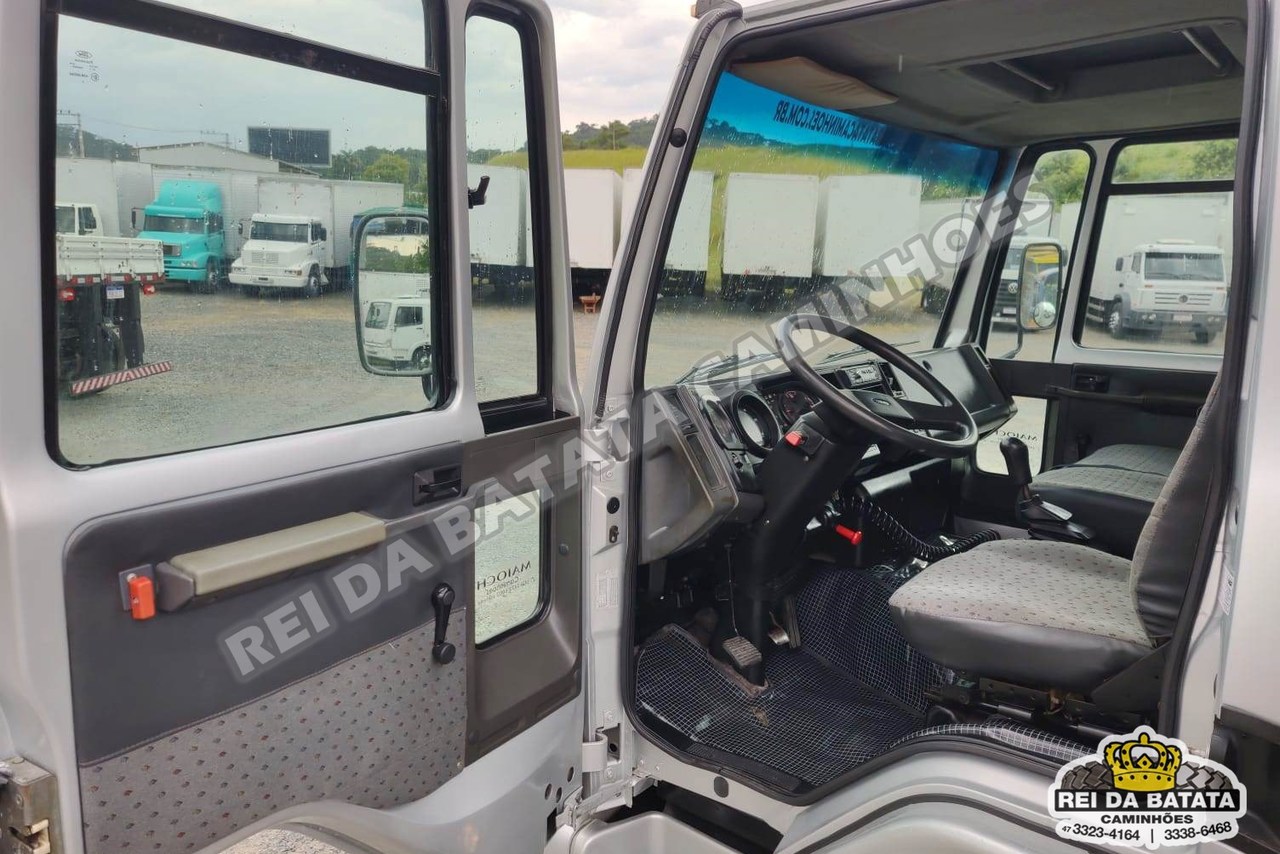Ford Cargo815 - 05/05 10