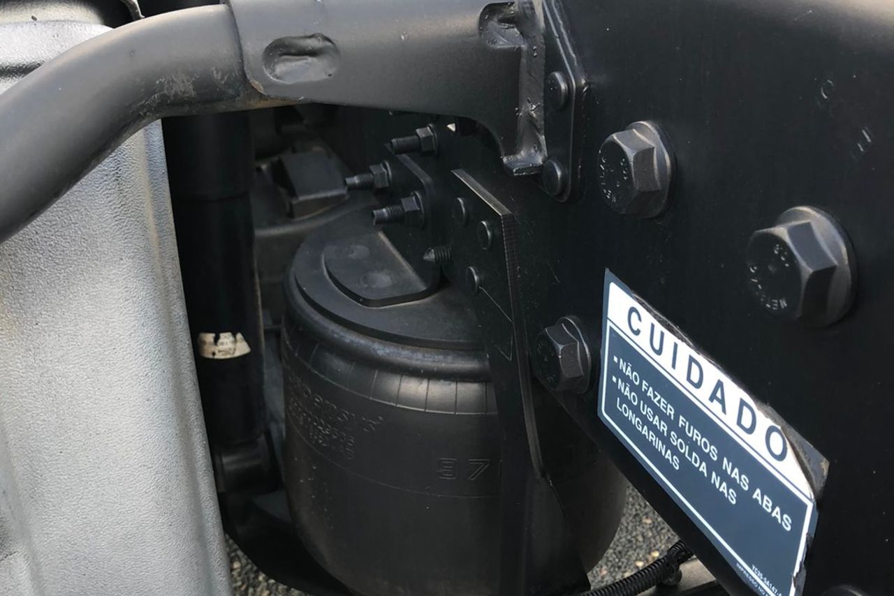 Ford Cargo1933 - 18/19 4
