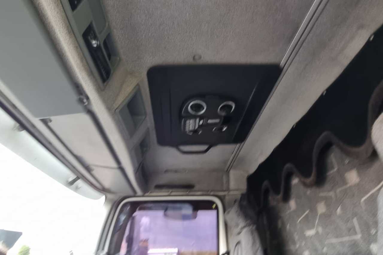 Mercedes Benz MB 1518 - 15/15 13