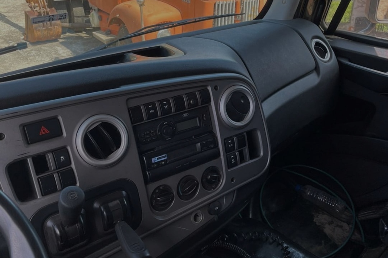 Ford Cargo 2932 - 14/14 6
