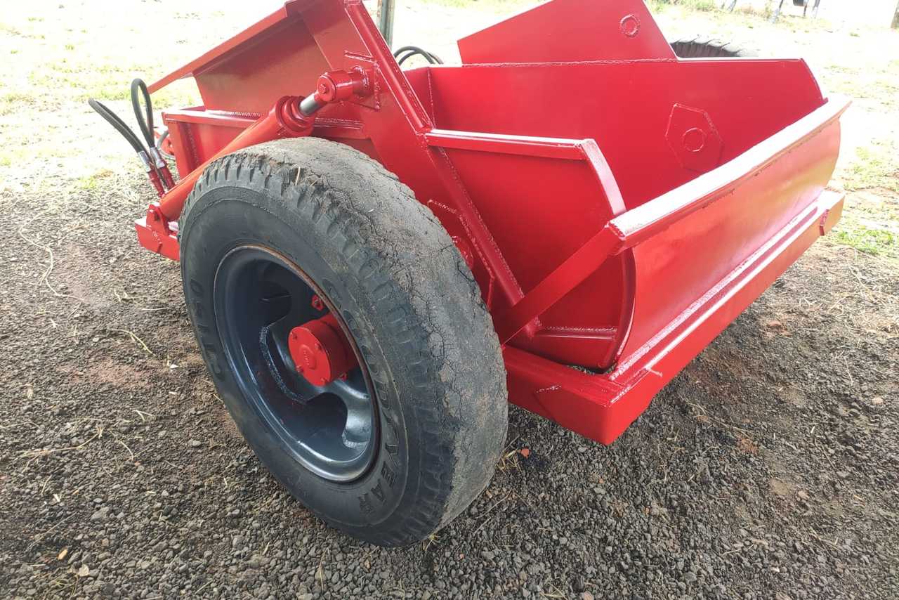 Madal Scraper 1,70 m³ - 90/90 5