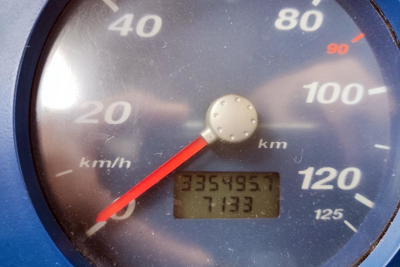 Volkswagen 8 150 - 04/04 2