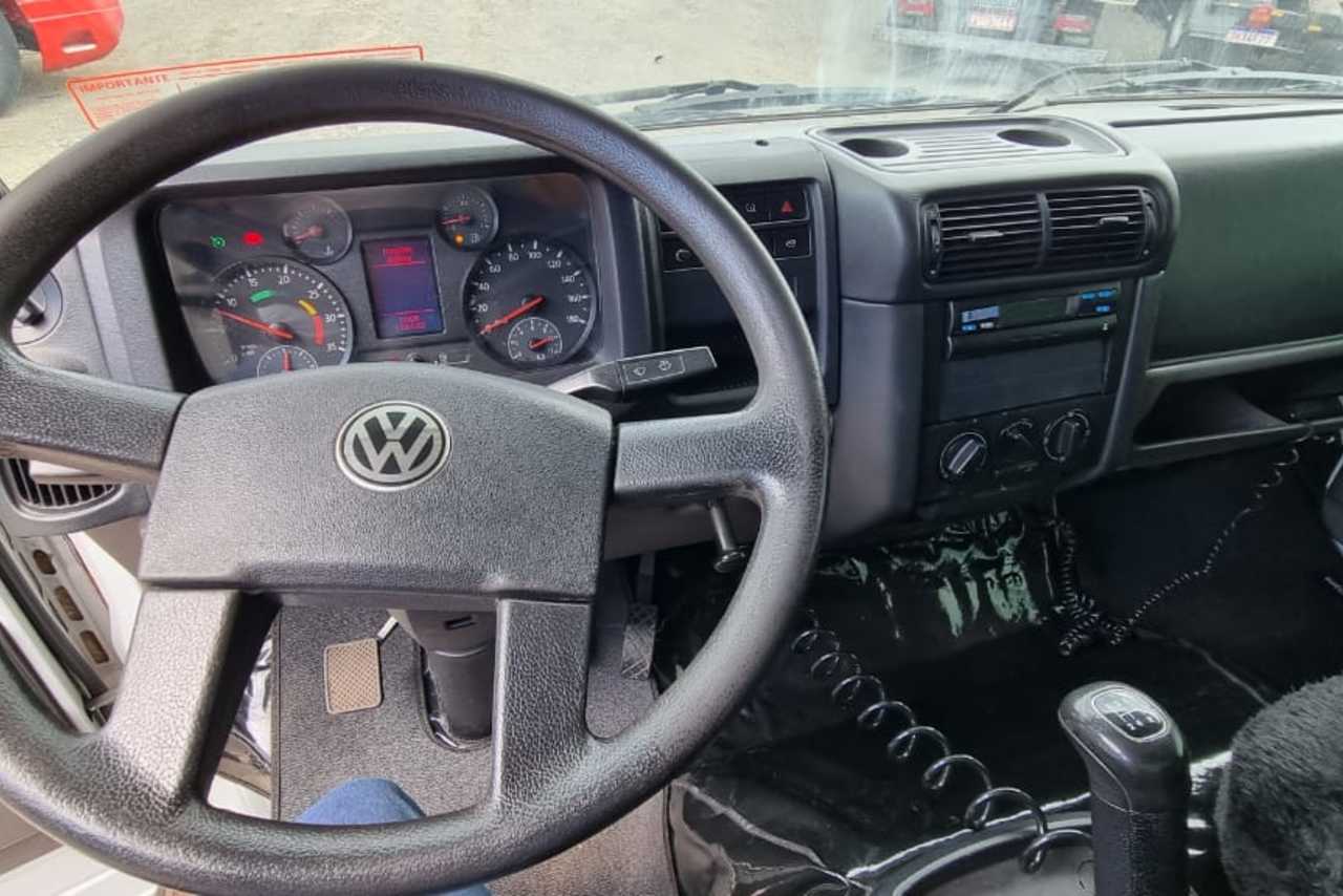 Volkswagen 8 160 - 14/14 12